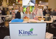 Kings Produce Ltd. Melissa O'Brien, Emma and her mother Carolyn Cameron are growers, packers and shippers of apples, pears and peaches in Canada and to the US. 